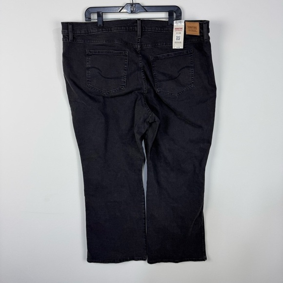 NWT high rise kick boot cut black denim jeans size 22 - Picture 2 of 4